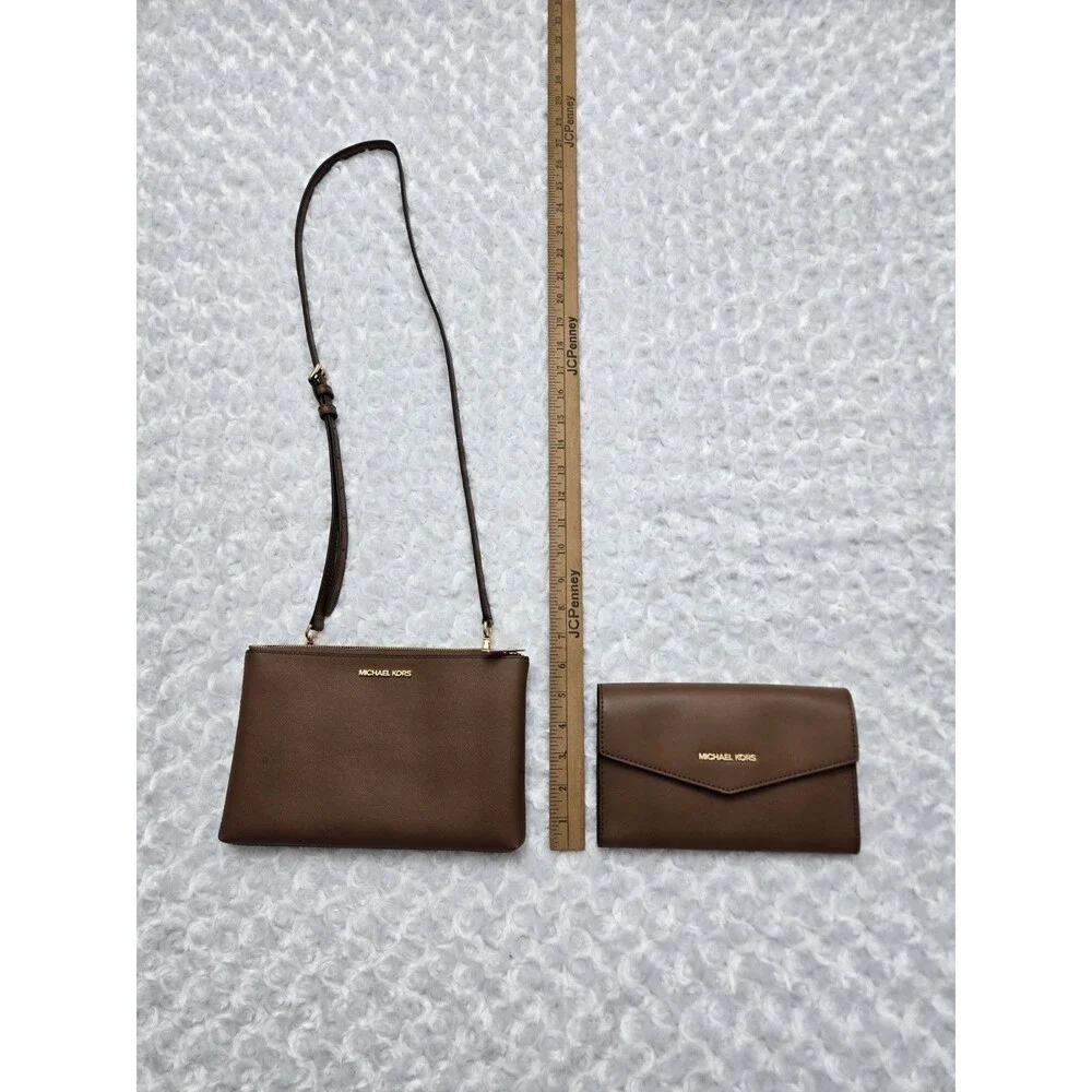 Michael Kors Brown Shoulder Bag Adjustable Strap Detachable Wallet Set Women